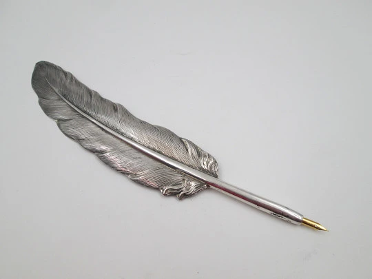 Bird's feather shape dip pen. 925 sterling silver. Golden nib. Spain. 1980's