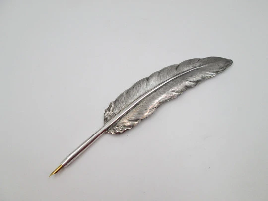 Bird's feather shape dip pen. 925 sterling silver. Golden nib. Spain. 1980's