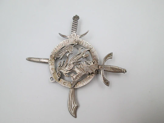 Broche alfiler Hermandad San Joan de Boatella (Valencia). Metal plateado. 1970