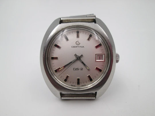 Certina DS-2 Turtle. Stainless steel. Manual wind. Calendar. Bracelet. Grey dial. 1970's