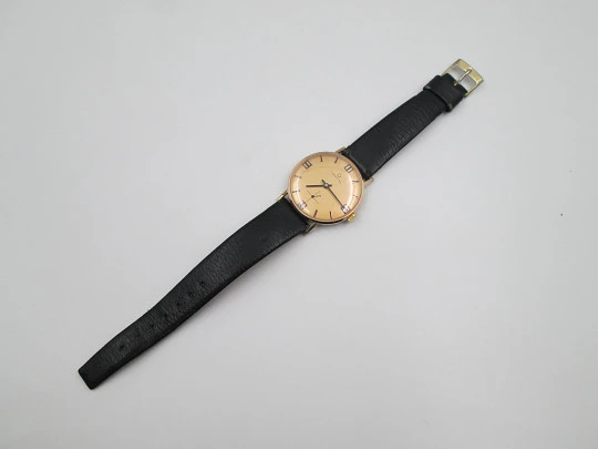 Certina. 20 microns gold plated & steel. Manual wind. Small seconds hand. Box. 1960's