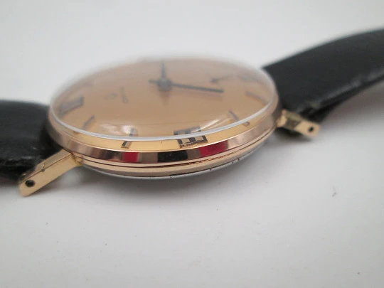 Certina. 20 microns gold plated & steel. Manual wind. Small seconds hand. Box. 1960's