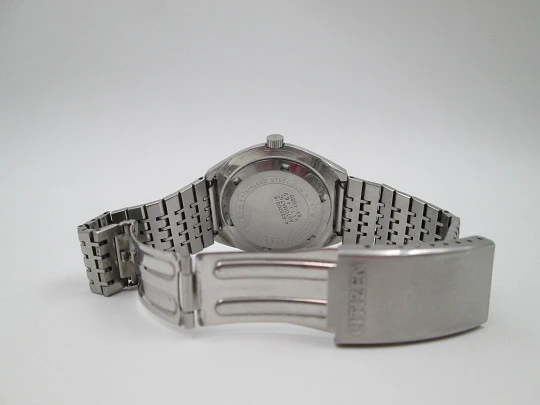 Citizen Crystal Seven. Stainless steel. Automatic. Date & day. Bracelet. Japan. 1969