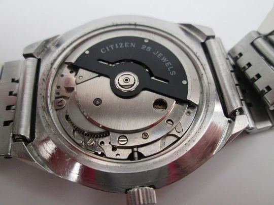 Citizen Crystal Seven. Stainless steel. Automatic. Date & day. Bracelet. Japan. 1969