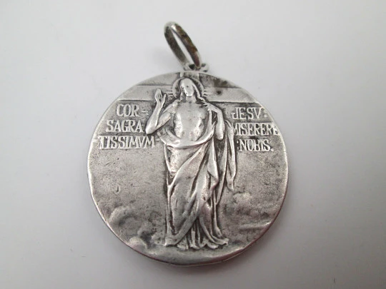 Coronation of the Virgin of Queralt (Berga) medal. Sterling silver. Hole and ring. 1916