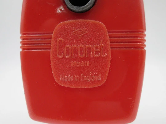 Coronet III (Velos) desk pencil sharpener. Red plastic and bitone metal. England. 1950's