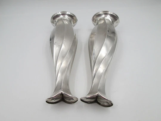 Couple modernist fine silver plated Hoka flower vases. Wavy body. Germany. 1930's