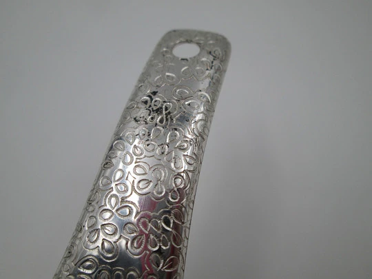 Crumb catcher sweeper. Silver plated metal. Tray and brush. Floral & vegetable motifs