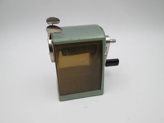 Dahle 77 adaptable desktop pencil sharpener. Green metal and plastic. Germany. 1960's