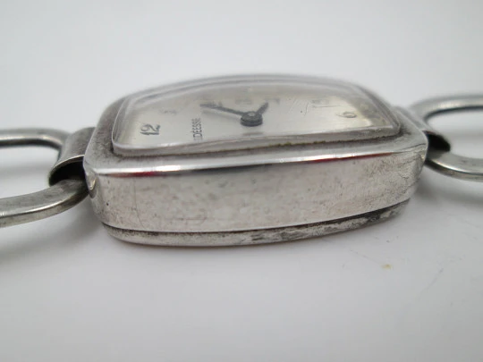 Déesse women's watch. Sterling silver. Manual winding. Bracelet. 1960's. France