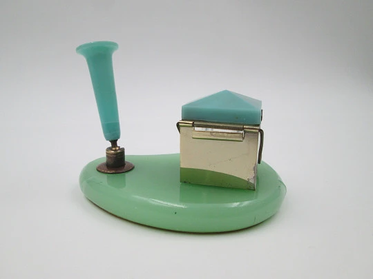 Desk table pen stand with inkwell. Green resin and plastic. Bitone metal. Europe. 1960's