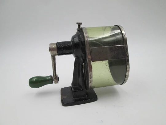 Desk table pencil sharpener. Metal & celluloid. Cylindrical cutter. Hand crank. 1940's. USA