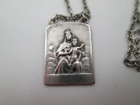 Escapulario Virgen del Carmen y Corazón de Jesús. Plata de ley. Cadena eslabones. 1950