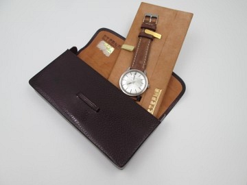 https://www.elcoleccionistaeclectico.com/resources/cache/eterna-matic-1000.-automatic.-stainless-steel.-calendar.-leather-cover.-1960-13857-95-1631897013-360x270.JPG