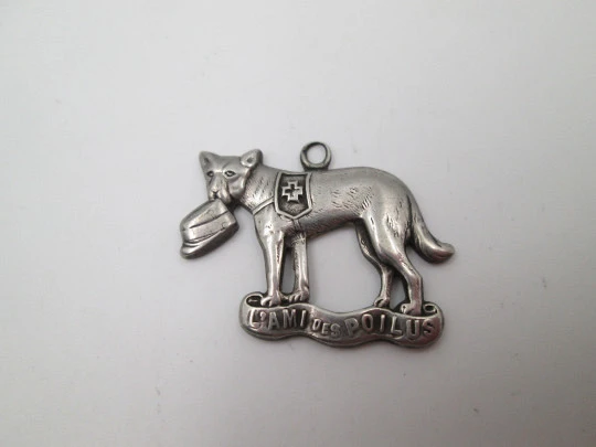 First Word War french Red Cross dog fund raising medal. Sterling silver. Ring on top. 1915