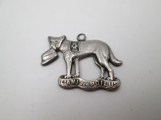 First Word War french Red Cross dog fund raising medal. Sterling silver. Ring on top. 1915