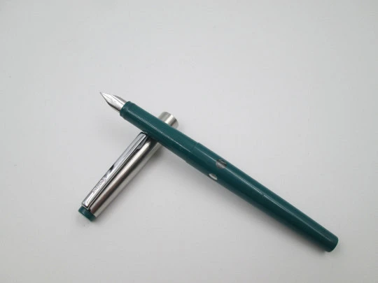 Geha fountain pen. Stainless steel and green plastic. Cartridge system. Germany. 1970's