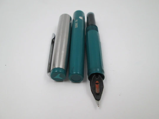 Geha fountain pen. Stainless steel and green plastic. Cartridge system. Germany. 1970's