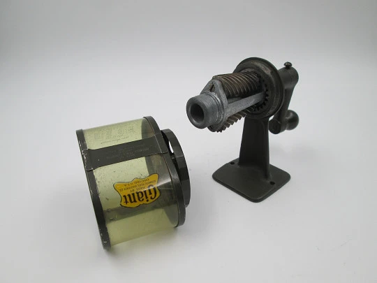 Giant (Apsco) desk pencil sharpener. Green metal & celluloid. Six pencil sizes. 1920's. USA