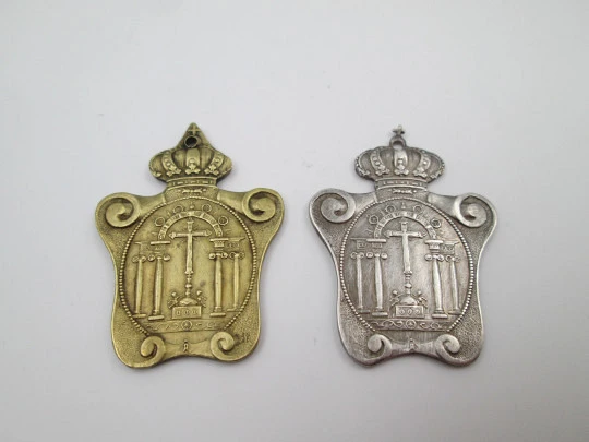 Holy Christ of Miracles Brotherhood (Bonillo) medals. Bronze and silver plated metal. 1900