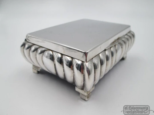 Jewellery desk box. Sterling silver. Malde silversmith. Ribbed design. Spain. 1970's