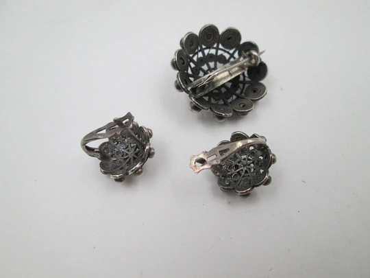 Juego de broche y pendientes para mujer joyería popular. Plata de ley. Botones charros