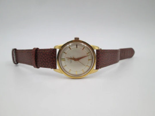 Juvenia wristwatch. 20 microns gold plated and stainless steel. Manual wind. 1950's. Swiss