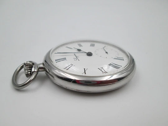 Longines open-faced pocket watch. Chromed steel. Manual wind. Wood box. 1960's. Swiss