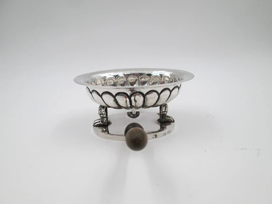 Manual cigarette burner. Sterling silver and wood handles. Spain (Madrid). 19th century