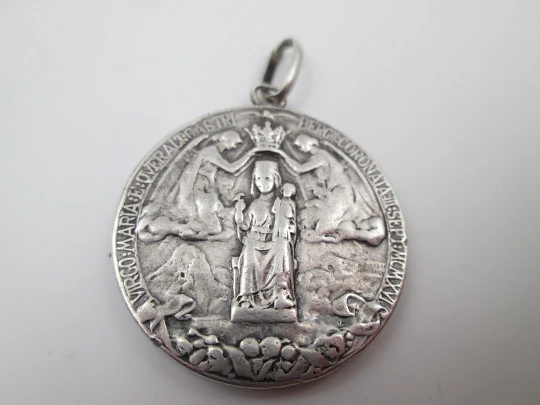 Medalla Coronación de la Virgen de Queralt (Berga). Plata de ley. Asa y argolla. 1916
