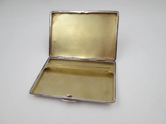 Men's rectangular cigarette case. Sterling silver & vermeil. Square pattern. 1940's