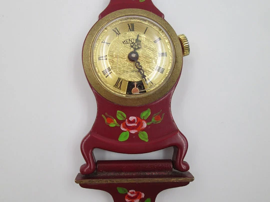 Mentor pendant / desk clock. Gold plated & enamel. Pendulum view