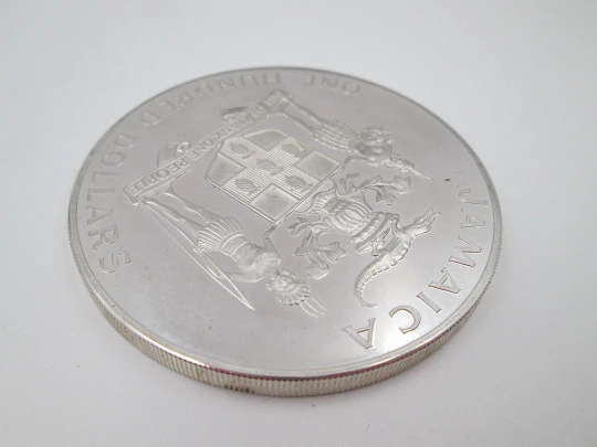 Moneda de cien dólares Mundial de Fútbol México 1986. Plata fina de ley. Jamaica