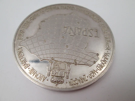 Moneda XII Campeonato Mundial de Fútbol España 1982. Plata de ley. Alto relieve