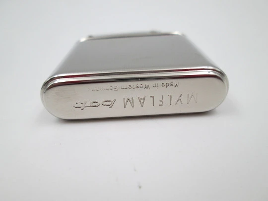 Mylflam Bob petrol pocket lighter. Silver plated metal. Whisky Grant's. West Germany. 1950's