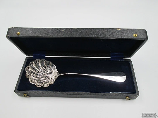 Olives serving spoon. 800 sterling silver. Openwork shell bowl. Box. Europe. 1940's