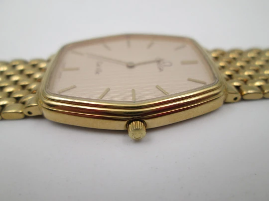 Omega De Ville. 20 microns gold plated and steel. Quartz. Bracelet. Swiss. 1980's