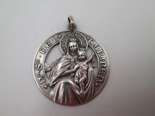 Our Lady of Carmen openwork medal. Sterling silver. Handle and ring. Spain. 1950's