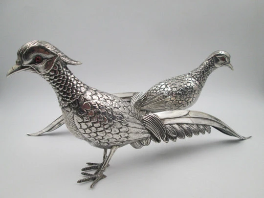 Pair of ornamental pheasants. 925 thousandths sterling silver. Spain. 1970's