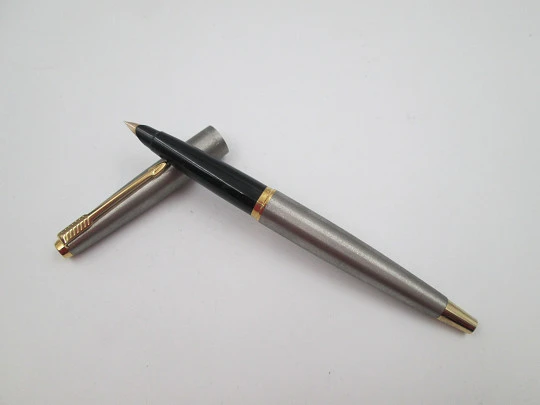 Parker 45 Flighter fountain pen and ballpoint set. Stainless steel & gold plated details. Box