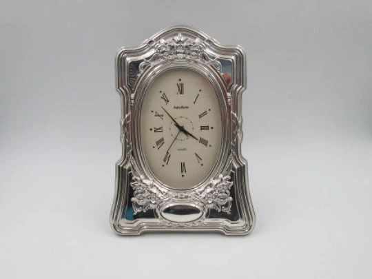 Pedro Duran table desk clock. 925 sterling silver. Quartz movement. 1990's. Spain