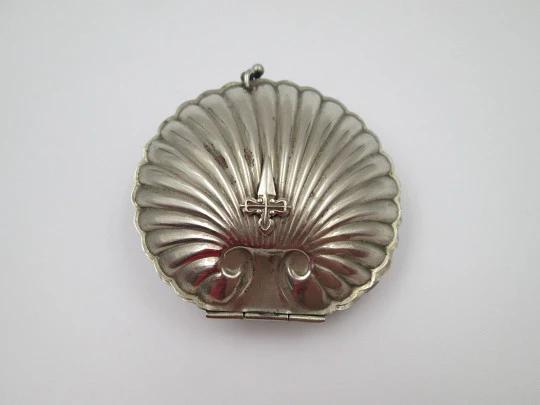 Pilgrim's shell travel metal box with sterling silver medals rosary. Spain. 1980's