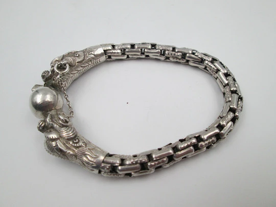 Pulsera unisex. Plata de ley. Cabezas de dragón y eslabones entrelazados. 1980