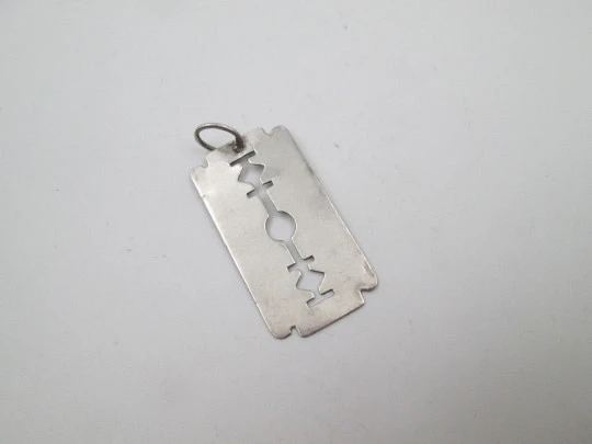 Razor blade gentleman's pendant. 925 sterling silver. Ring on top. Europa. 2000's