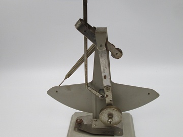 egg scale, maker Ph.J. Maul, Germany