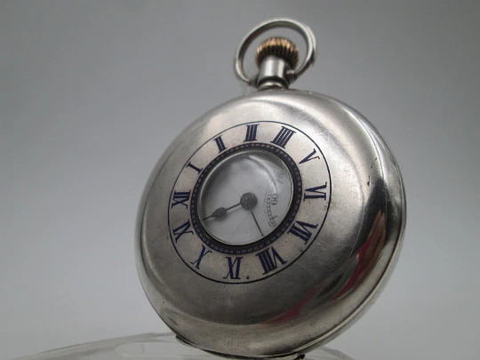 Reloj bolsillo media saboneta Dennison. Plata de ley. Pequeño segundero. 1890. Inglaterra