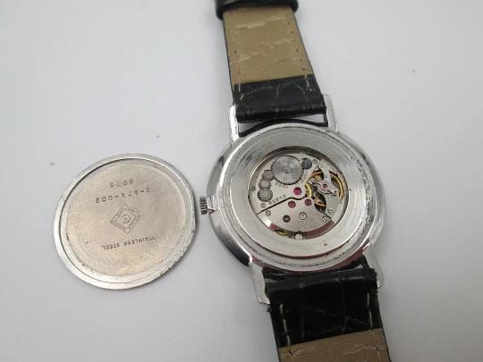 Reloj de vestir para caballero Cyma. Acero inoxidable. Cuerda manual. Estuche. 1970