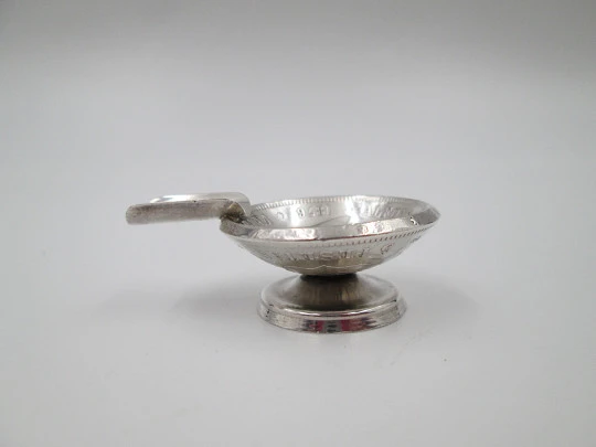 Round single ashtray. Alfonso XII five pesetas coin. Sterling silver. 1970's. Spain