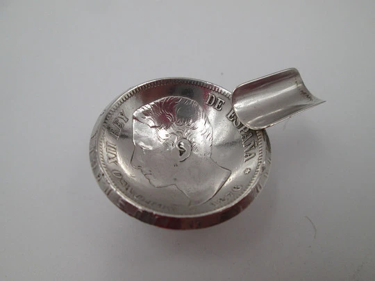 Round single ashtray. Alfonso XII five pesetas coin. Sterling silver. 1970's. Spain