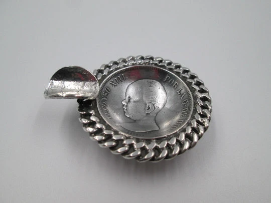 Round single ashtray. Five pesetas Alfonso XIII coin. Sterling silver. 1970's. Spain